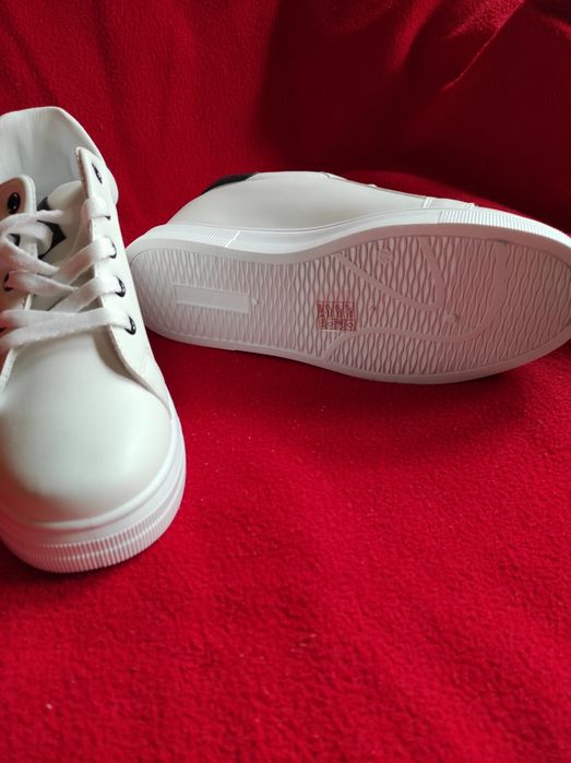 Modne buty  na platformie sneakersy sportowe