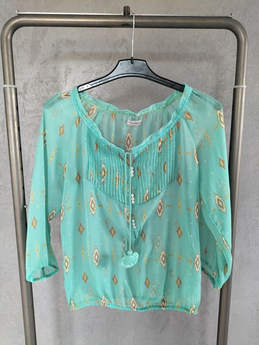 Zwiewna przezroczysta miętowa bluzka koszula Pull & Bear z frędzlami S