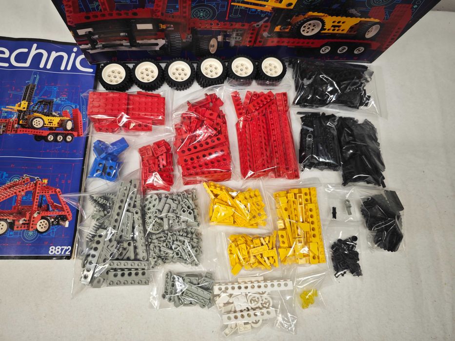 Lego Technic 8872 "Forklift Transporter"; 1993; [156]