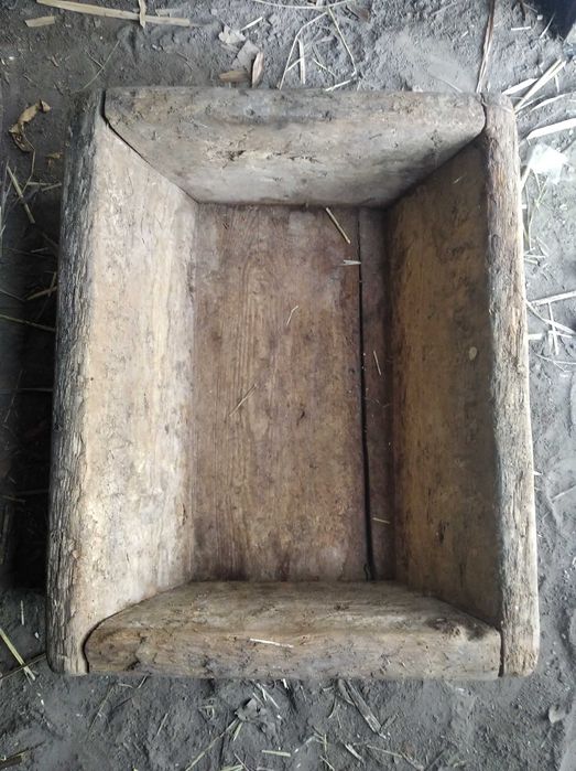 Продам корита, свиням