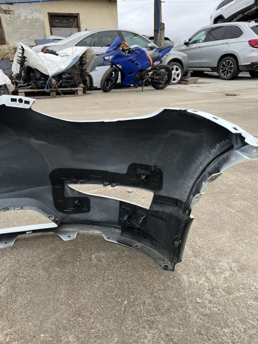 Бампер Tesla Model Y