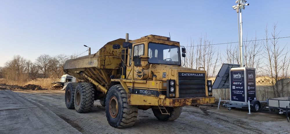 Wozidło technologiczne Cat D300b 6x6