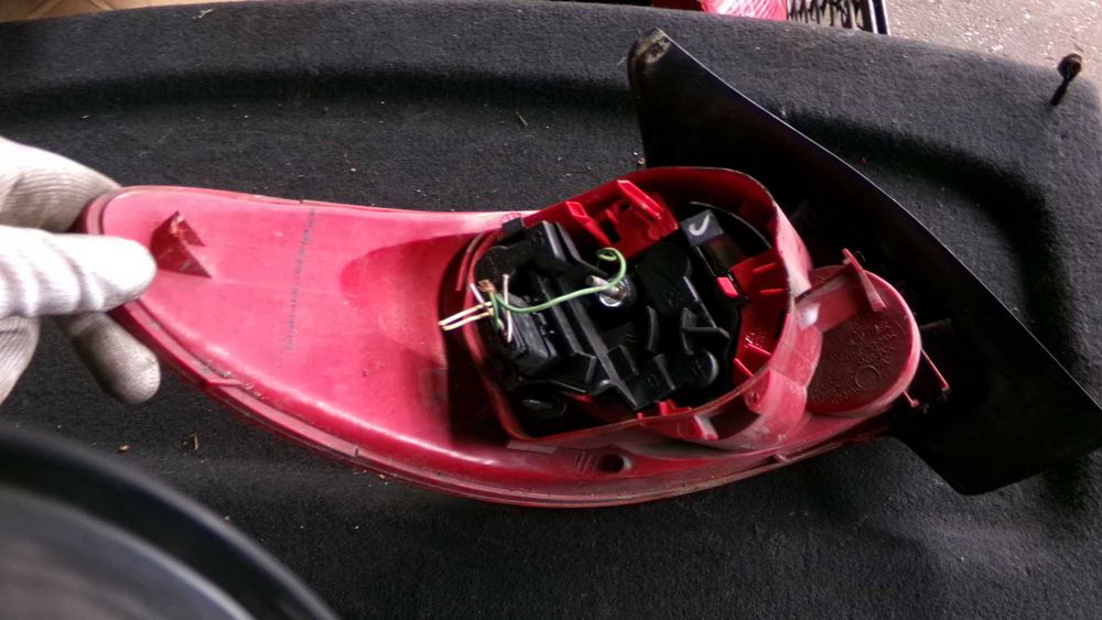 Maj66 Lampa tylna prawa peugeot 206 lift wysyłka części
