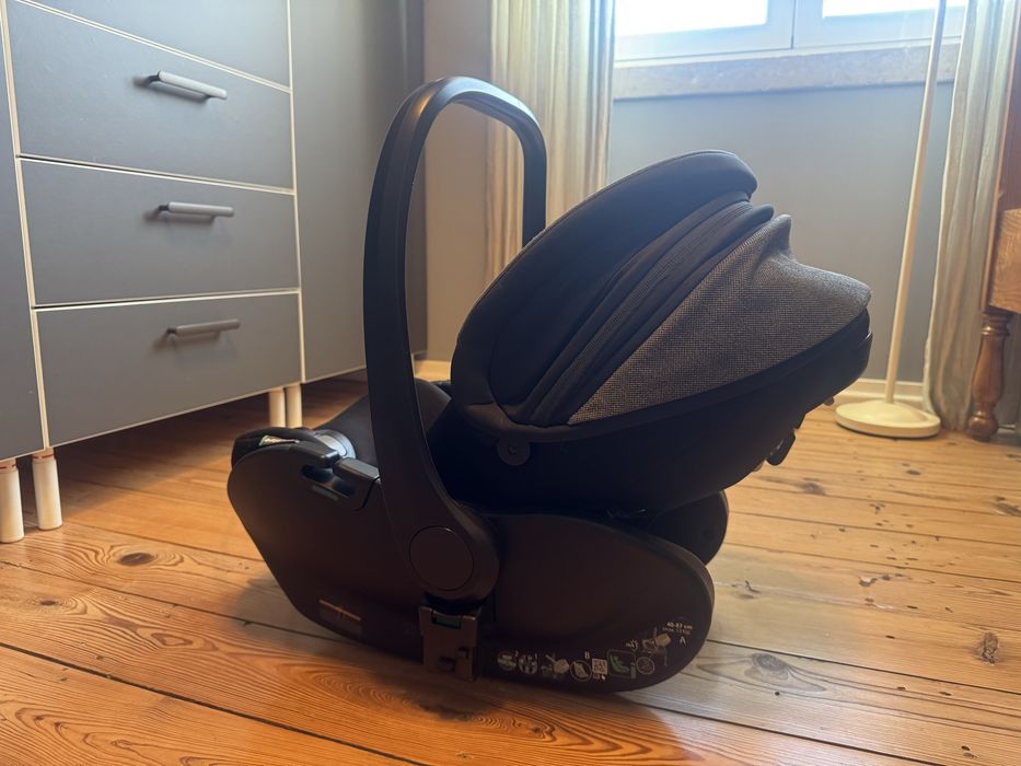 Cadeira Chicco Auto First Seat Recline I-Size (40-87 cm) com base Isofix