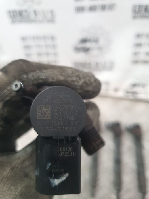 Форсунка паливна Volkswagen Crafter 2 2.0 04L130277BB