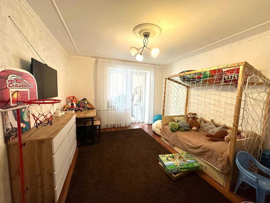 2-кімнатна з ремонтом та меблями, 7 хв до Центру!