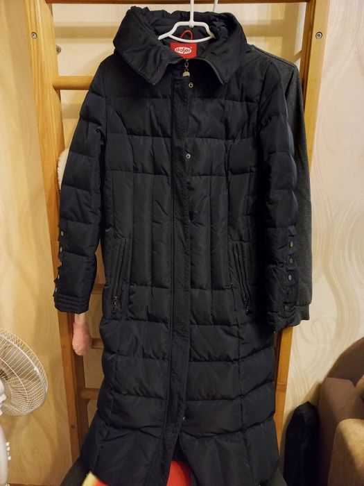 Пуховик женский р.48-50 цвет темно синий