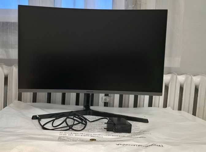 Monitor Samsung CJ27