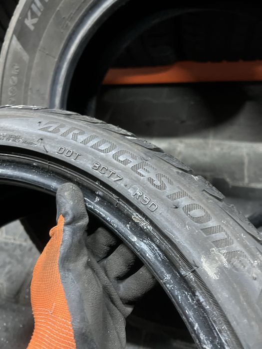 Шини,Резина,Комплект,Зима 225/40/18 92V Bridgestone Blizzak LM-32