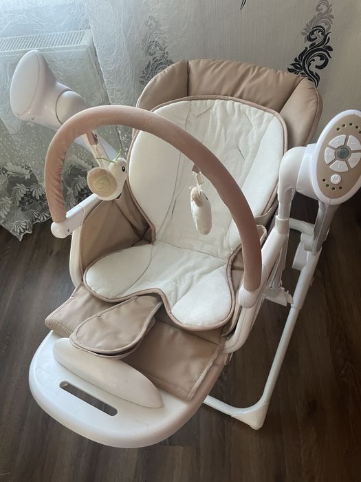 Стільчик-гойдалка Carrello Triumph