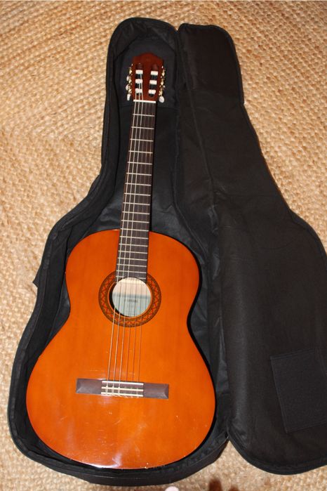 Guitarra Yamaha C40