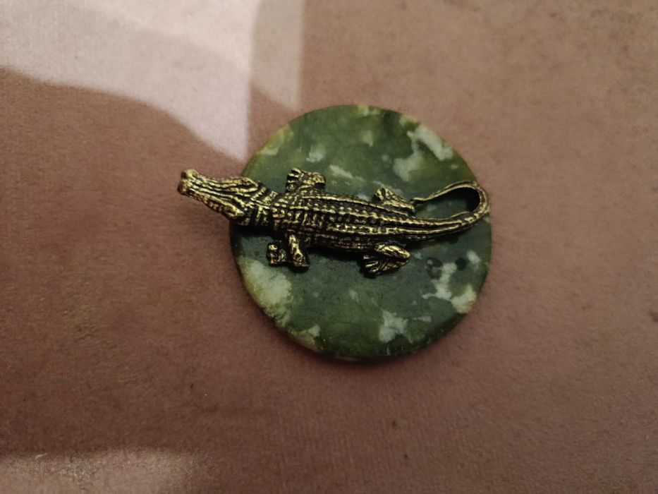 Крокодил нефрит ,бронза