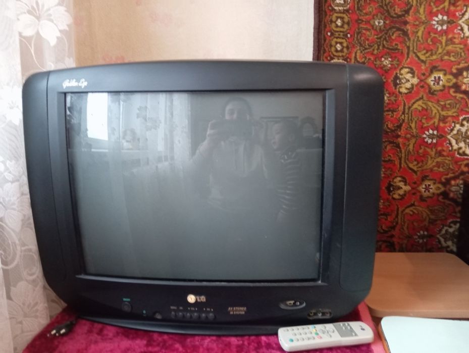 Продам телевизор LG stereo 23system