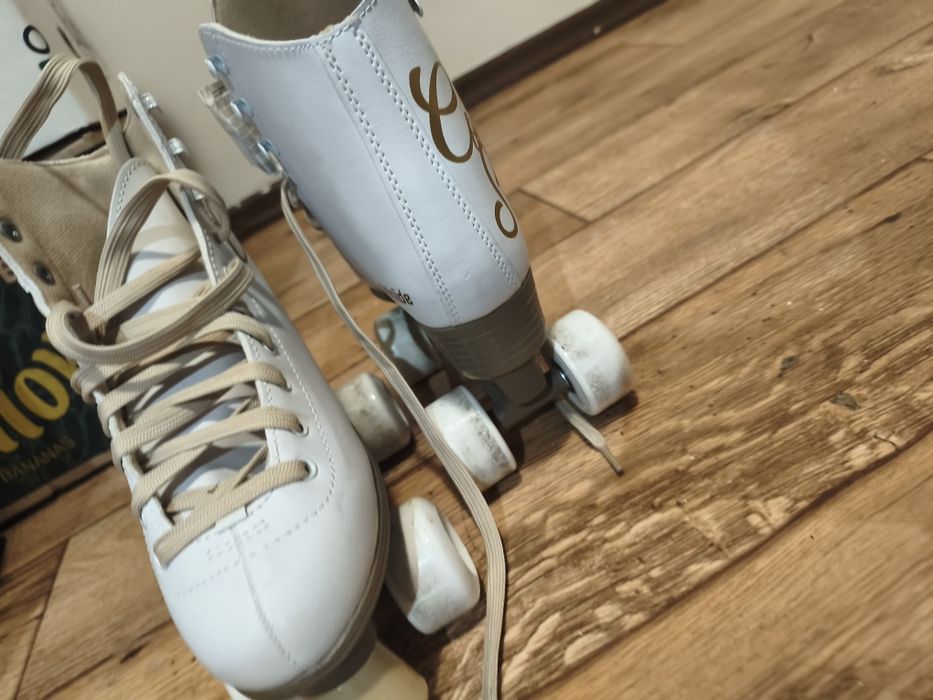 Praktycznie nowe wrotki damskie r 37 retro raz ubrane