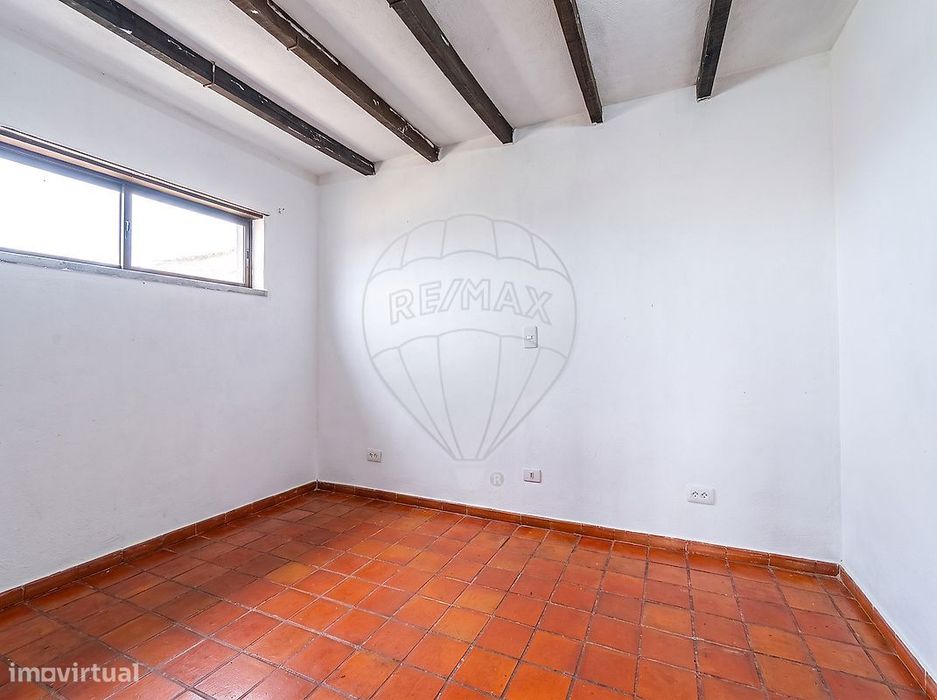 Moradia T5 para venda