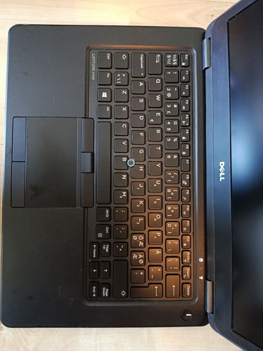 Laptop Dell E7450 i5.  4/500 GB