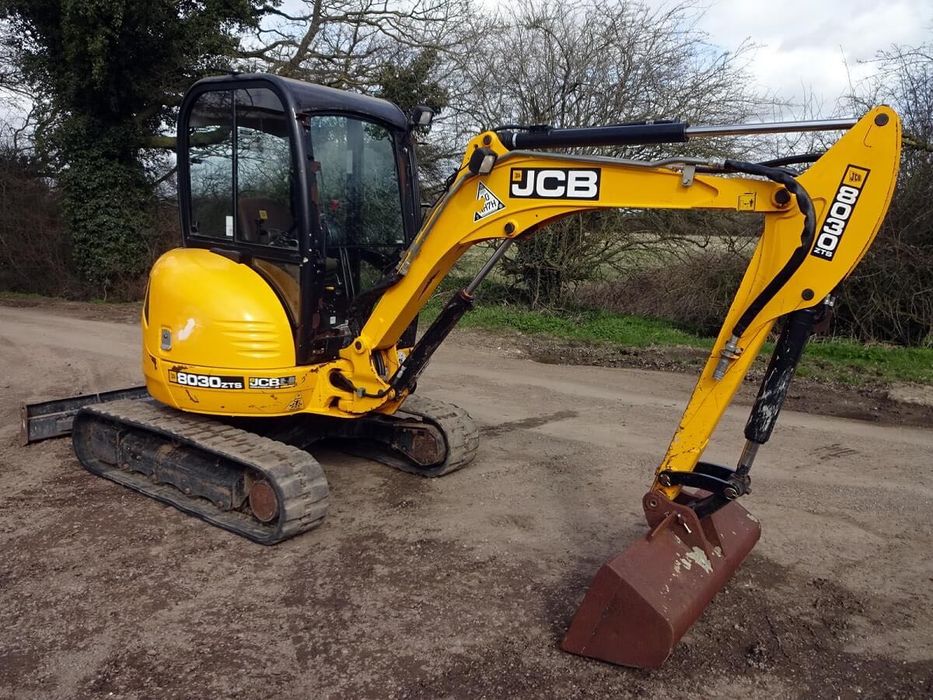 Оренда міні-екскаваторів (1т-6т). Послуги міні-екскаваторів. JCB, CAT, VOLVO, KOBELCO, TAKEUCHI, KUBOTA