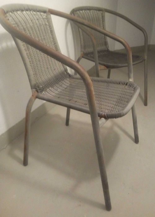 2Cadeiras (tubo metálico + rattan cinzento) para recuperação/bricolage