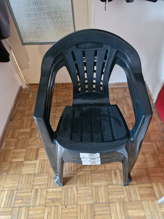 Krzesła mocny plastik