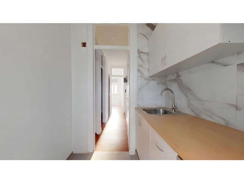 Apartamento T2 em Alcântara
