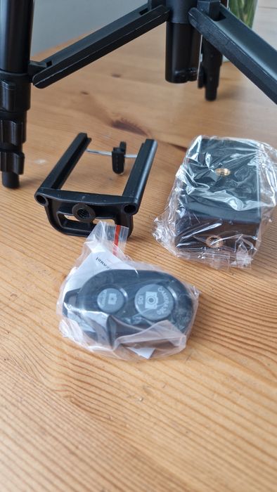 Statyw tripod 3120 na telefon z pilotem bluetooth