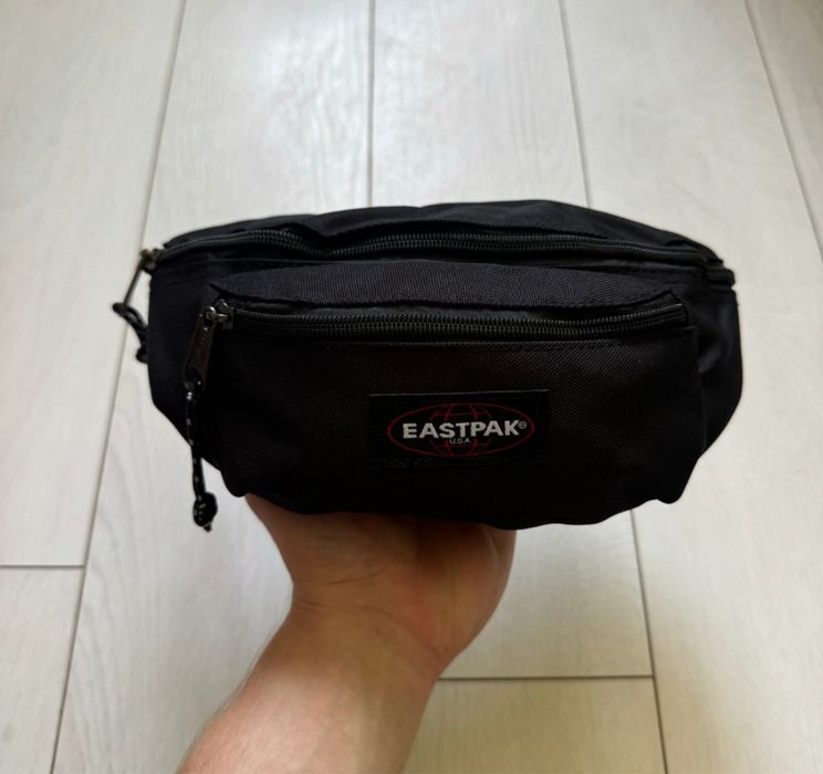 Сумка Eastpak Doggy Bag 3L EK073 у чорному кольорі.: 549 грн. - Сумки ...