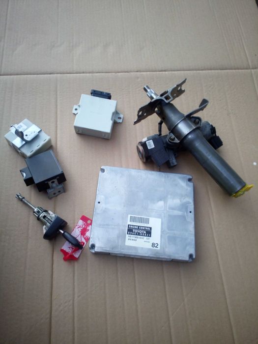 AVENSIS T25 2.2 D-CAT komputer silnika zestaw startowy 177km  05-08