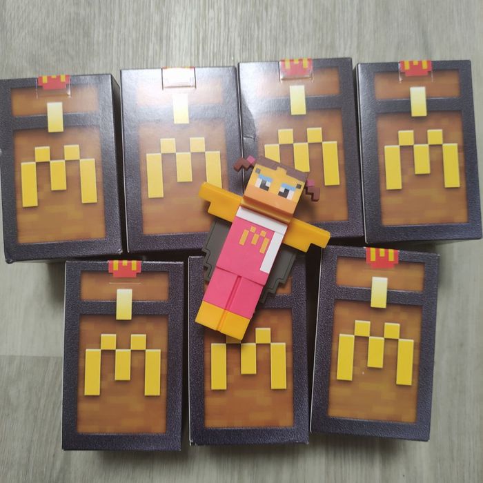 Колекційні іграшки Макдональдс майнкрафт Minecraft McDonald's
