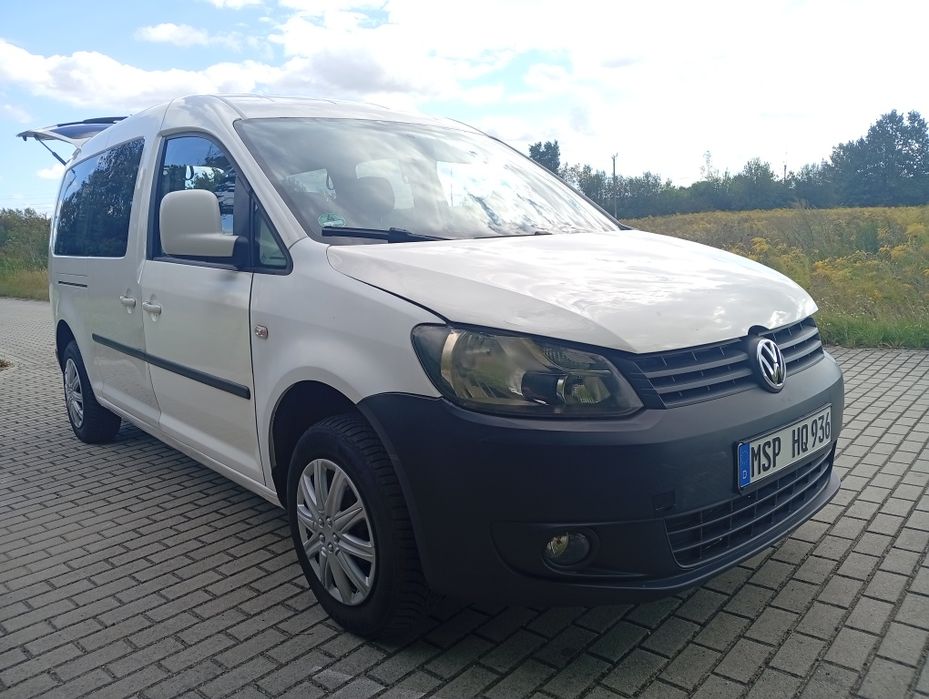 Volkswagen Caddy 2011r,dla osób na wózkach inwalidzkich,rampa.