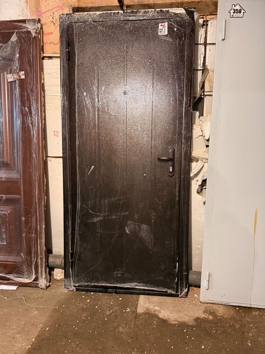 Двери входные металлические