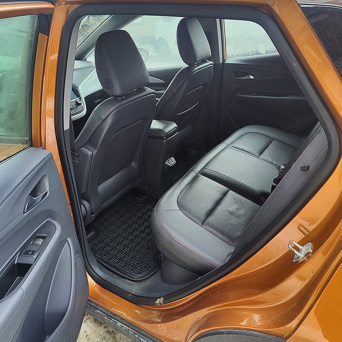 Продам Шевроле болт