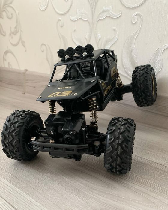 Машинка на радіокеруванні пульте управления радиоуправлении