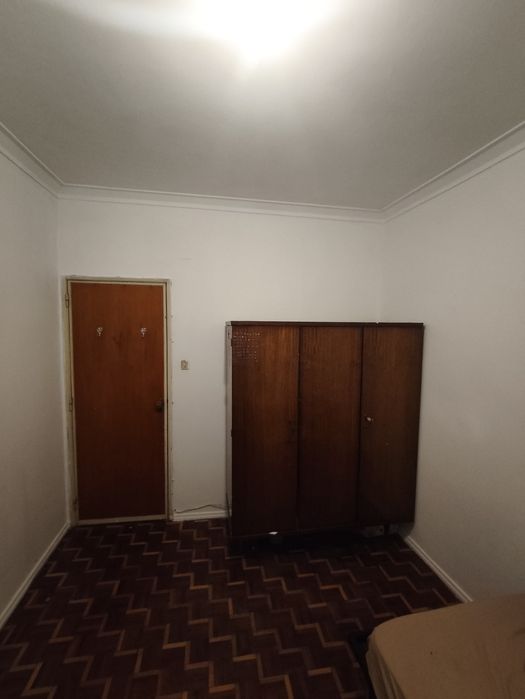 Quarto para arrendar