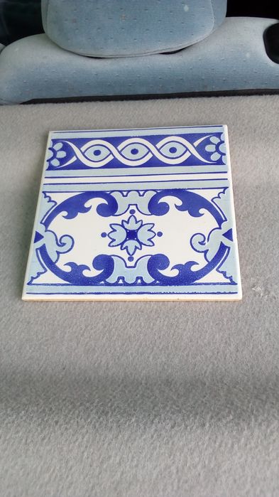 Azulejos azuis vários formatos