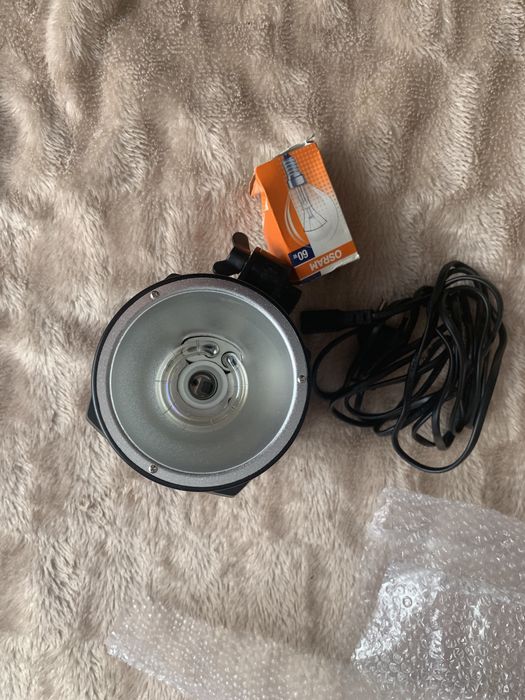 Студийная вспышка Falcon Eyes SS-150B