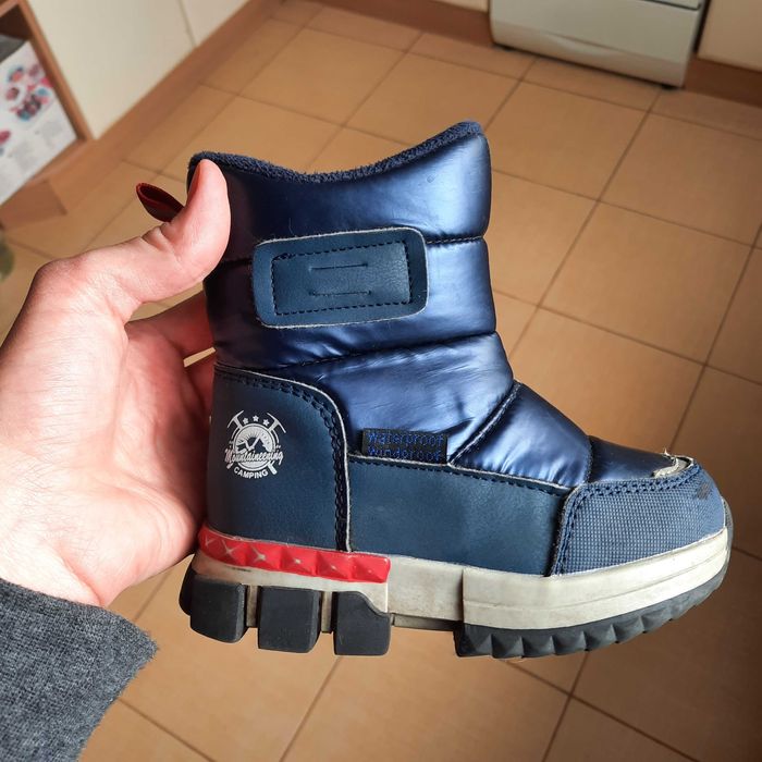 Продам зимові чоботи дитячі