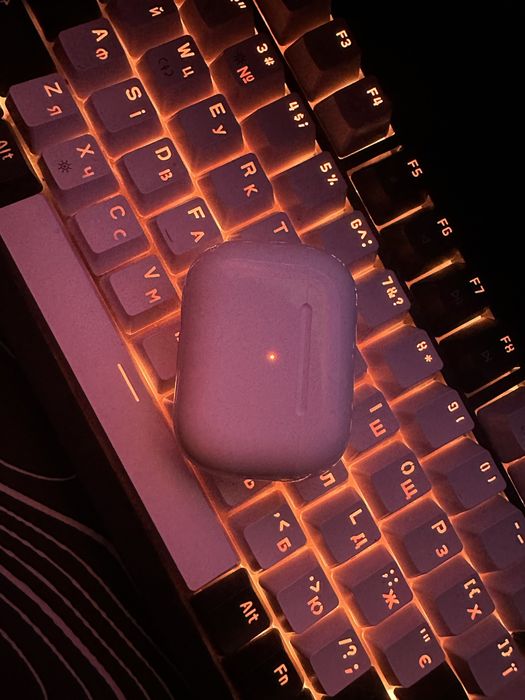 Airpods 2 pro люк