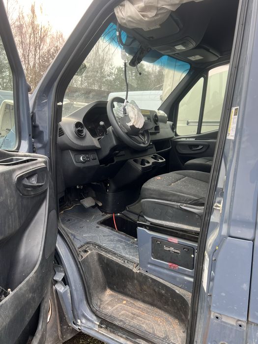 Mercedes sprinter 319 3.0 przebieg 38 tys mil czesci