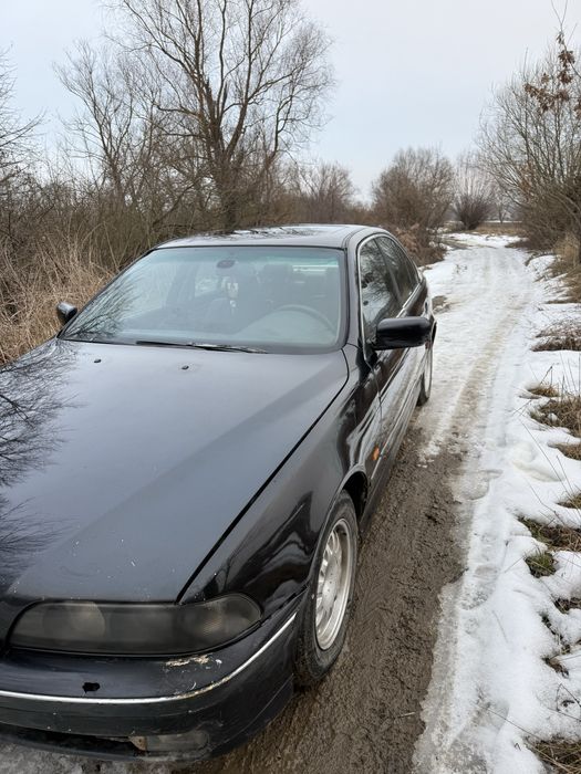 Продам BMW E39  525