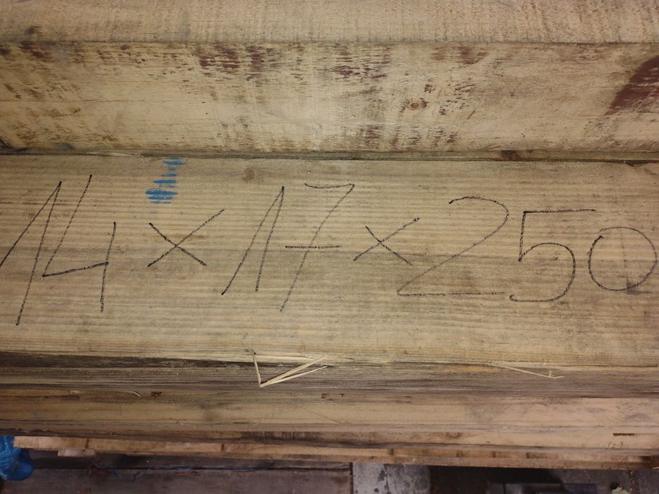 Używane belki sosnowe