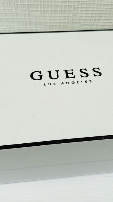 Взуття жіноче  Guess