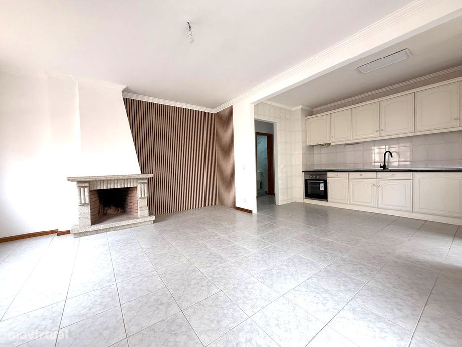 Apartamento T3 com Suíte, Varanda e Garagem – Praia do Furadouro