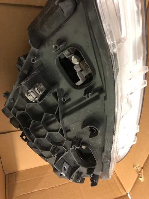 OTICA FAROL ESQUERDO BMW SERIE 1 F20 F21 LCI LED XENON