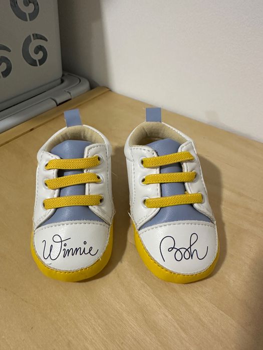 Sapatilhas Brancas / Amarelas Winnie Pooh (Nº 14/15)