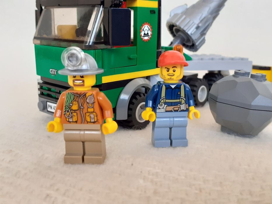 Lego City 4203 - Koparka z transporterem