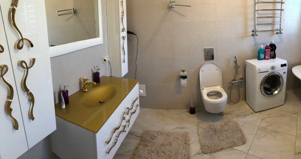 Дом в Совиньоне на ведущей к морю улице