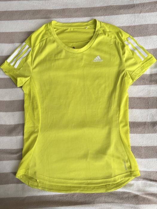 Женская футболка Adidas