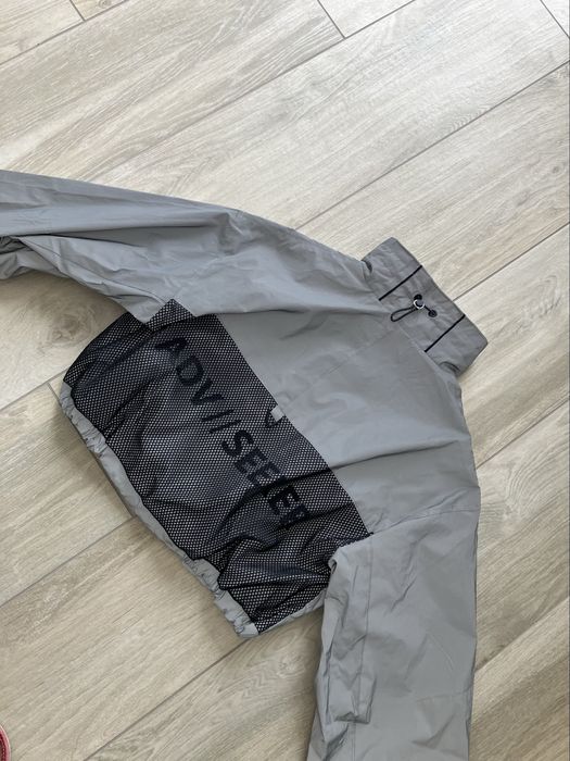 Odblaskowa kurtka Bershka