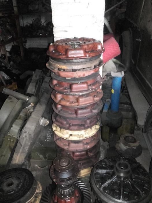 Dociski, tarcze sprzęgła, łożyska STAR 200 i 266.