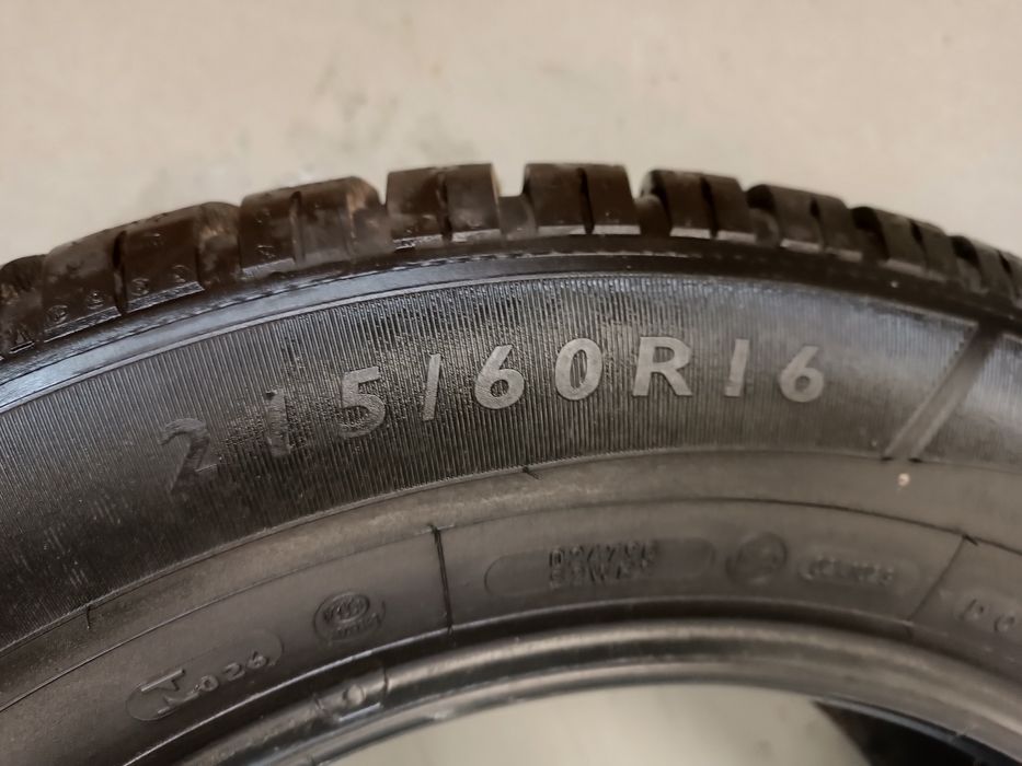 215/60R16 Dunlop SP Winter Sport 3 D